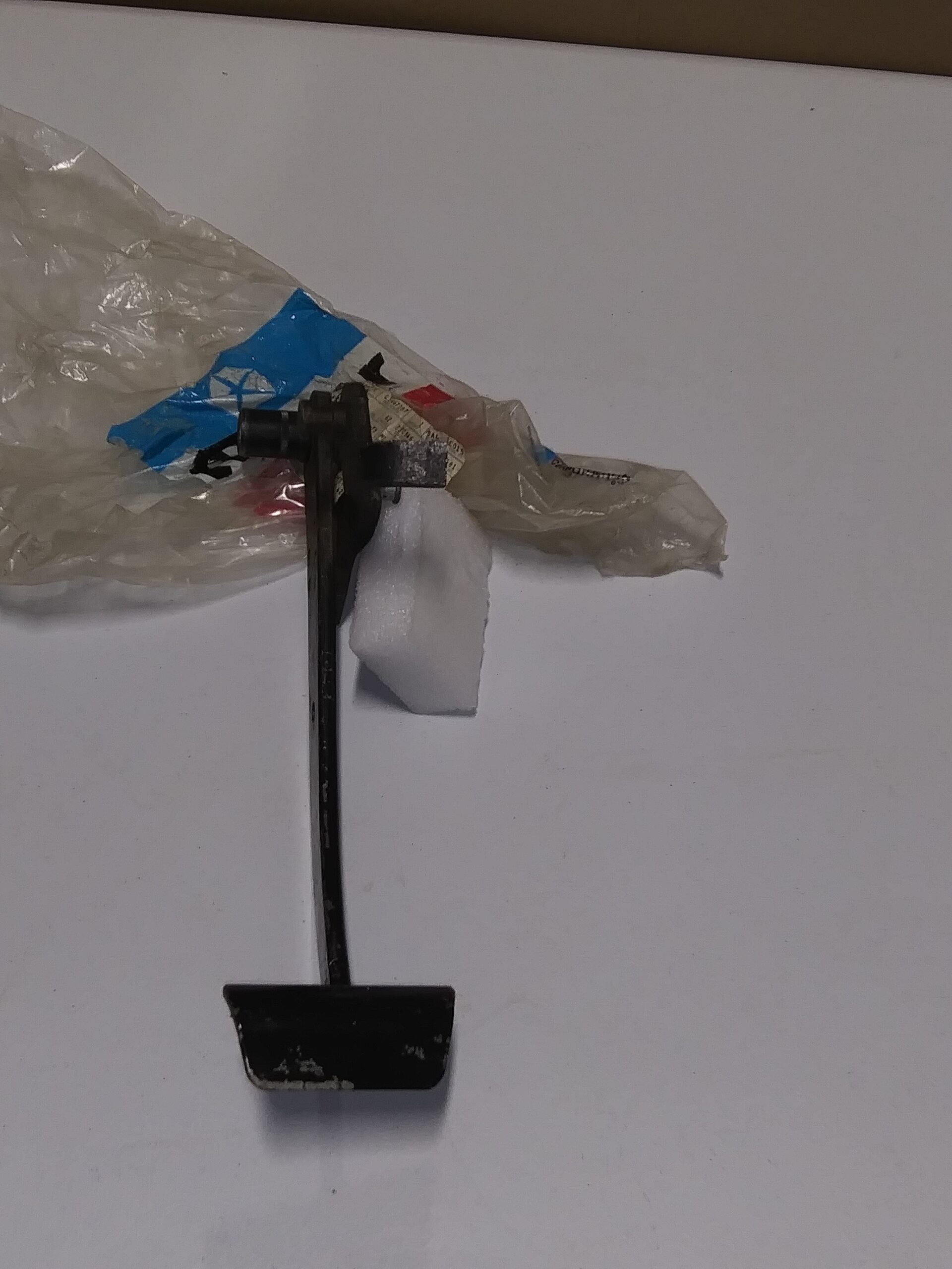 thumbnail interactive-video image 1 of 1970 Dodge Dart / Coronet / Charger / Challenger Clutch Fork Bell Housing Boot – OEM 2260021 (New Reproduction) 1 of 6
