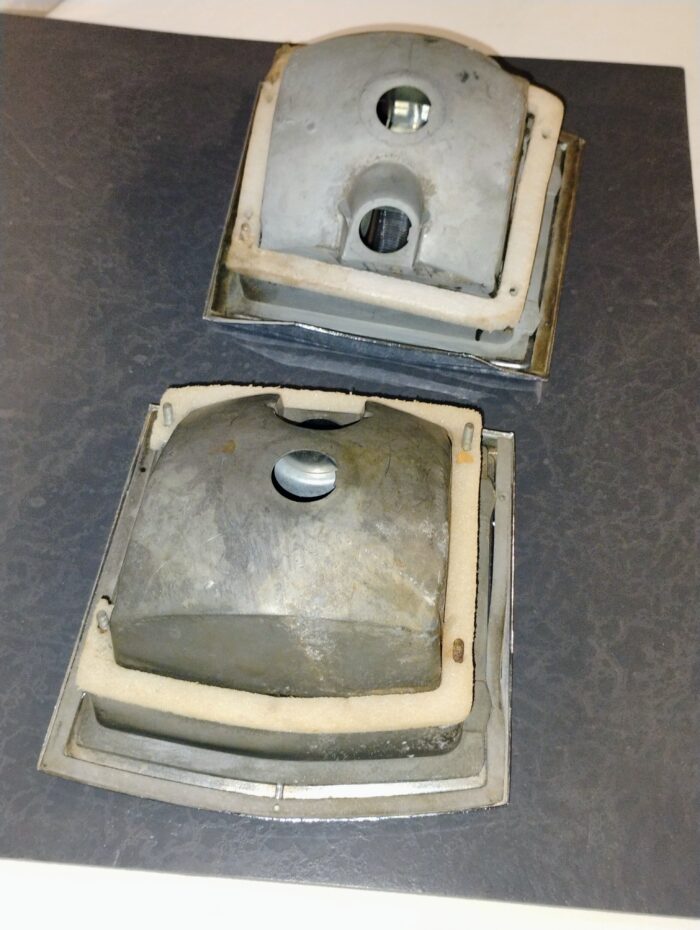 1968 Dodge Dart, Rear Tail Lamp / Light Assemblies 2853066, 2853067 - Image 7