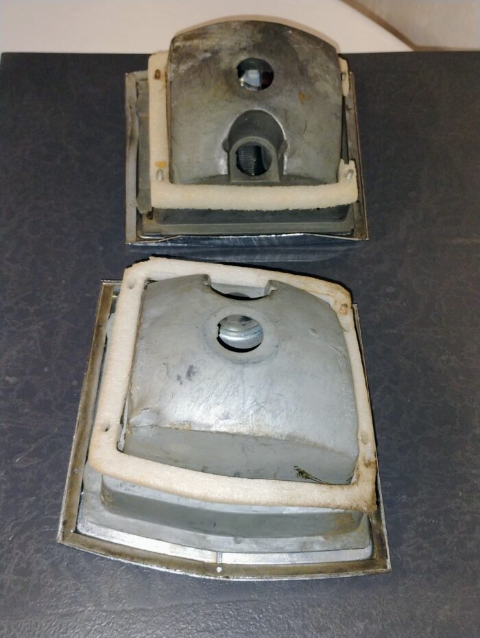 1968 Dodge Dart, Rear Tail Lamp / Light Assemblies 2853066, 2853067 - Image 8
