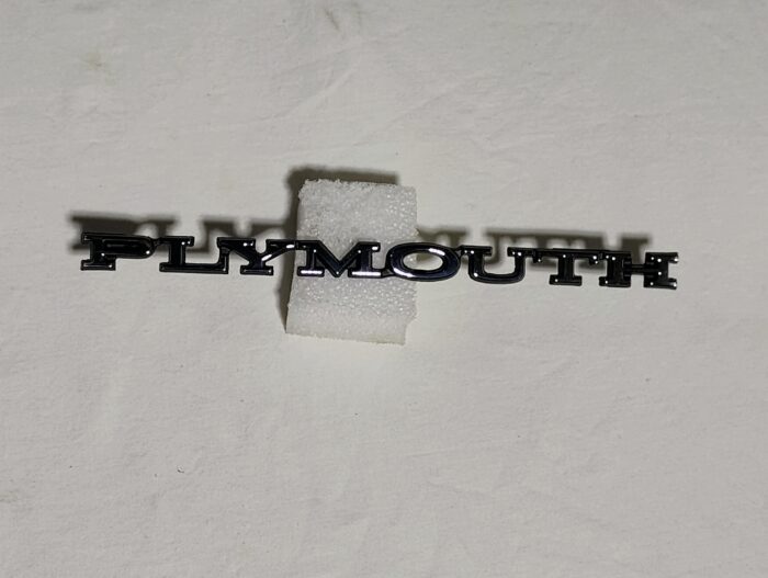 1968 69 1970 Plymouth Road Runner, GTX, Satellite, 1968 69 Barracuda, 68-72 Valiant, 68-71 Fury, Hood Emblem / Nameplate 3613880