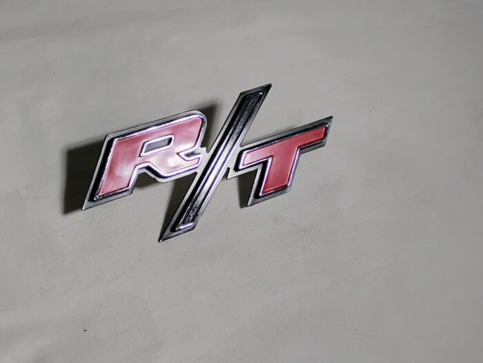 1969 Dodge Coronet R/T, Front Grill, Ornament / Emblem "R/T" 2898886 - Image 4