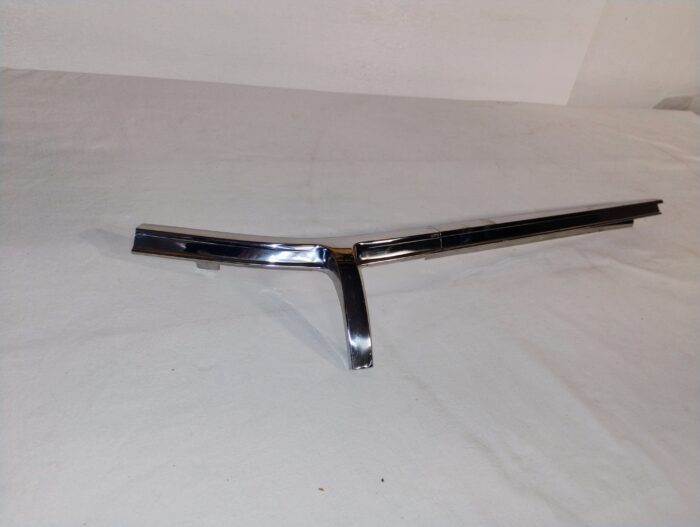 1965 Dodge Dart, Left Roof Side Drip Molding 2584435 - Image 5