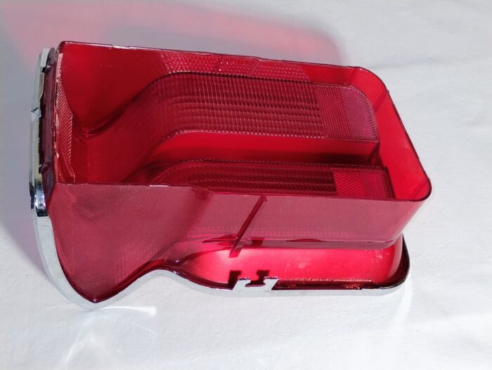 1975 1976 Dodge Charger S.E., Right Rear Taillamp / Light Lens 4186046, S/A 3879326, 3798254 - Image 6