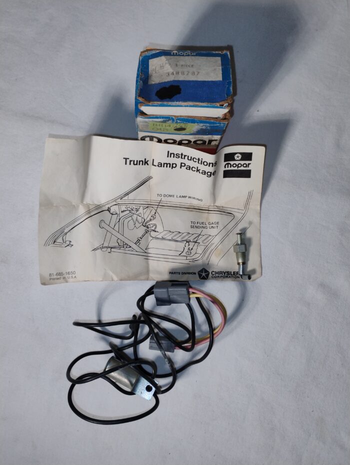 1972 1973 1974 1975 1976 Dart, Duster, Valiant, Trunk Lamp / Light, Assembly 3488787 - Image 3