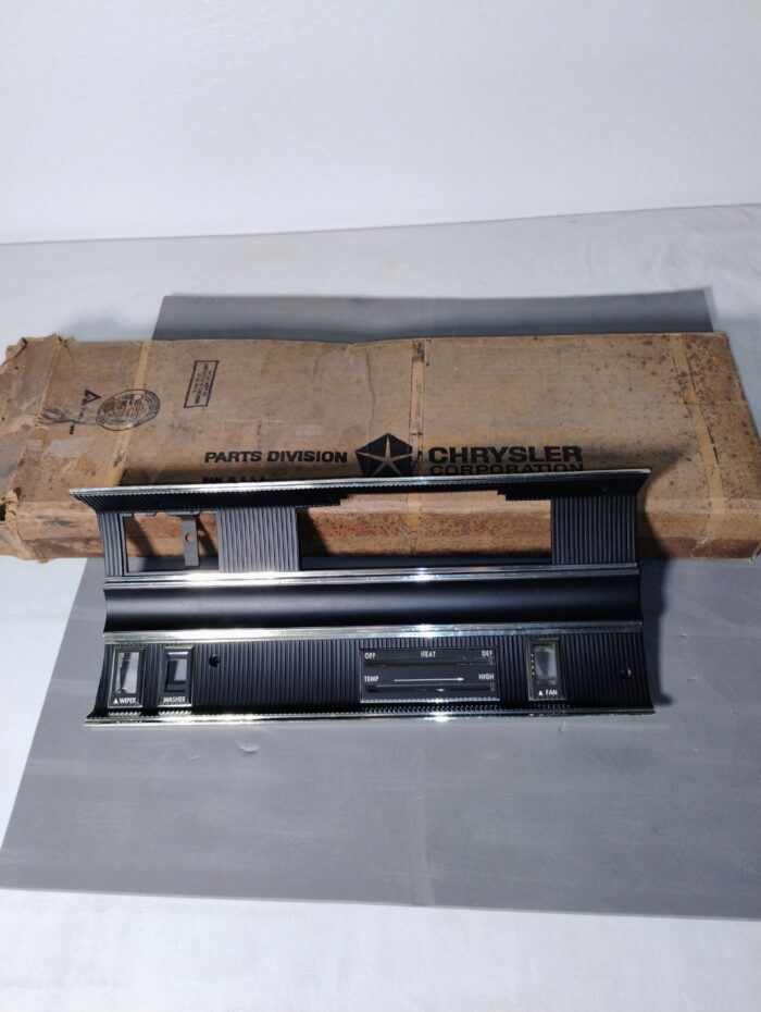 1968 Dodge Monaco, Dash, Radio / Heater Control, Face Plate / Bezel 2864730