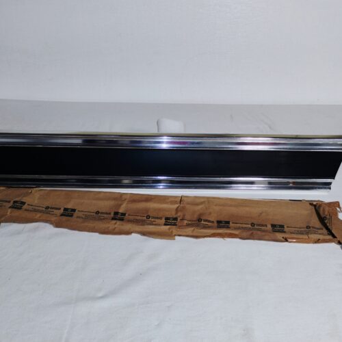 1978 1979 1980 Dodge Truck, Right Rear, Body Side, Trim Molding 4033308