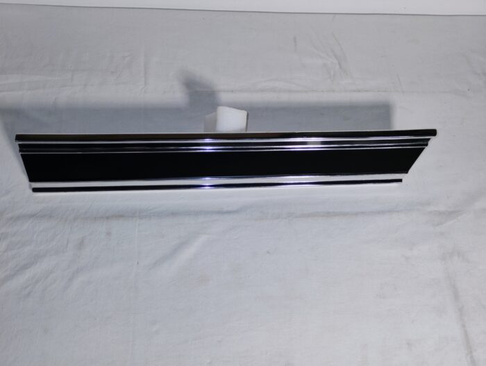 1978 1979 1980 Dodge Truck, Right Rear, Body Side, Trim Molding 4033308 - Image 3