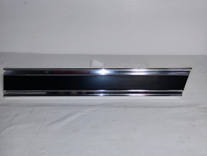 1978 1979 1980 Dodge Truck, Right Rear, Body Side, Trim Molding 4033308 - Image 4