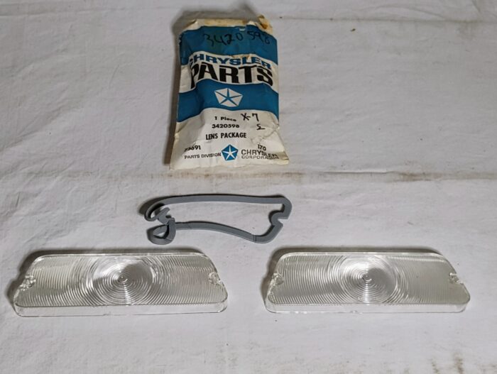 1970 1971 Dodge Truck, Front Turn Signal / Parking Lamp / Light Lenses 3420598