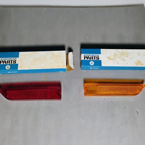 1970 1971 Dodge Challenger, Right Front & Right Rear, Side Marker Lenses 3420820,3420794